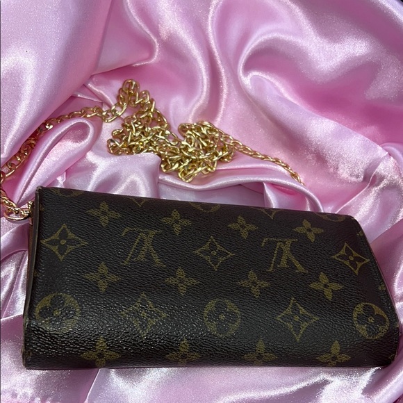 AUTHENTIC✨Louis Vuitton Brown and Gold Monogram Wallet / Clutch - Picture 5 of 13